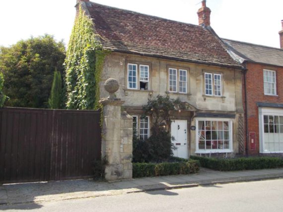 5&nbsp;Bedroom&nbsp;Detached